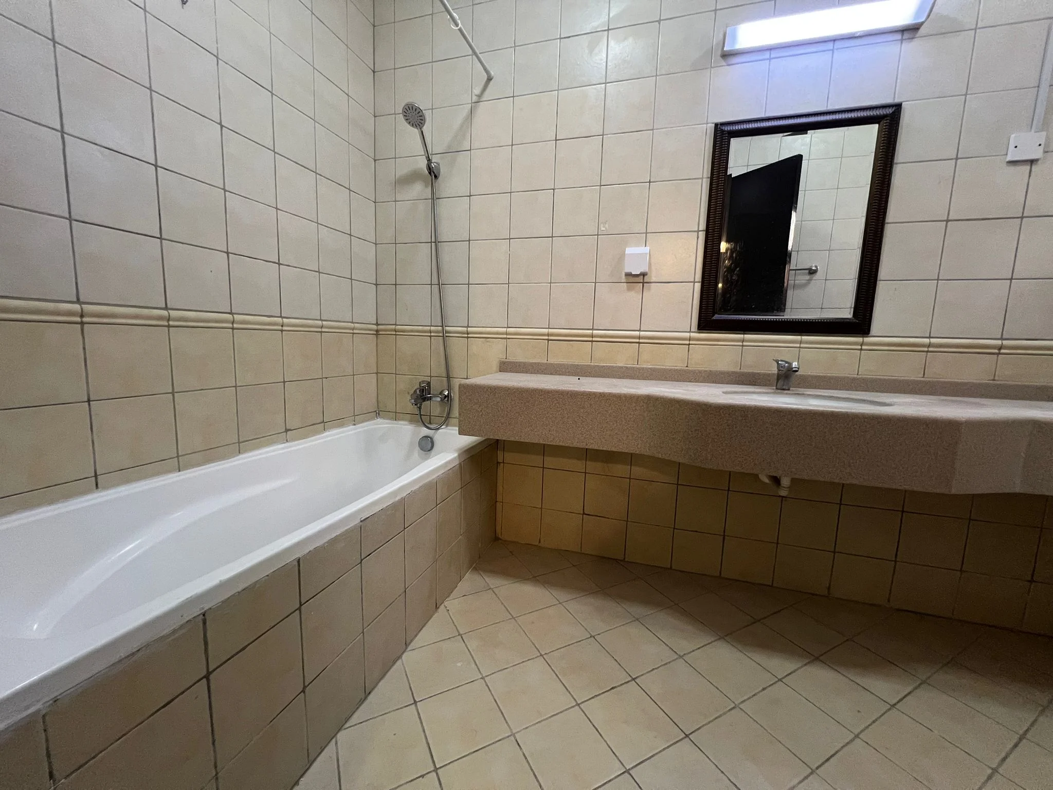 Charming 2-Bedroom Apartment for Rent in Bu Hamour