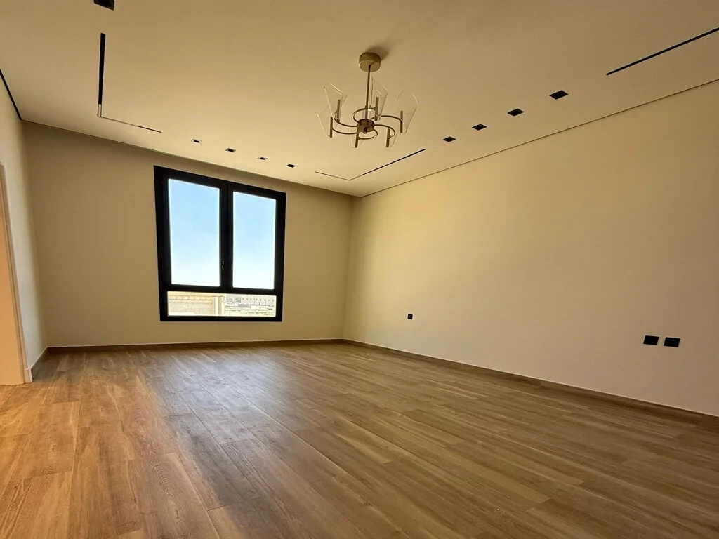 EXCLUSIVE HIGH-END SPACIOUS MODERN VILLA