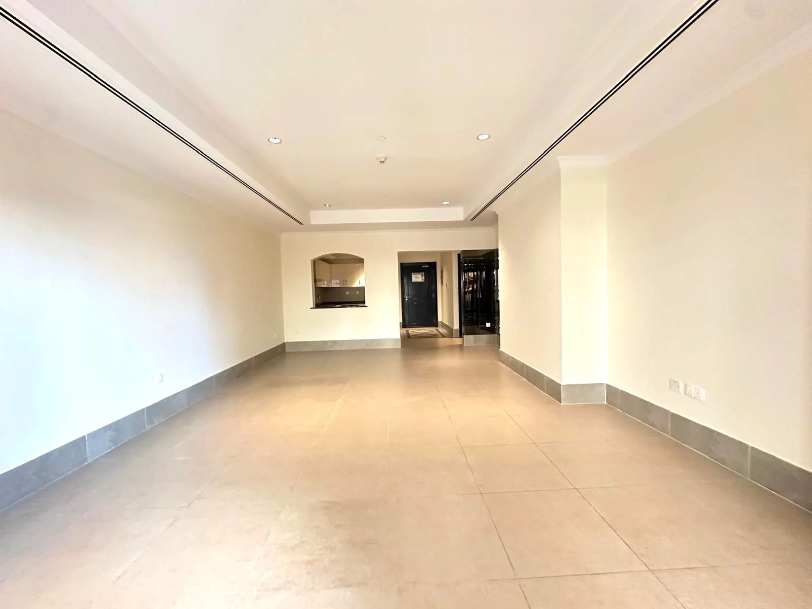 SPACIOUS SF 1BR + OFFICE | BIG BALCONY |