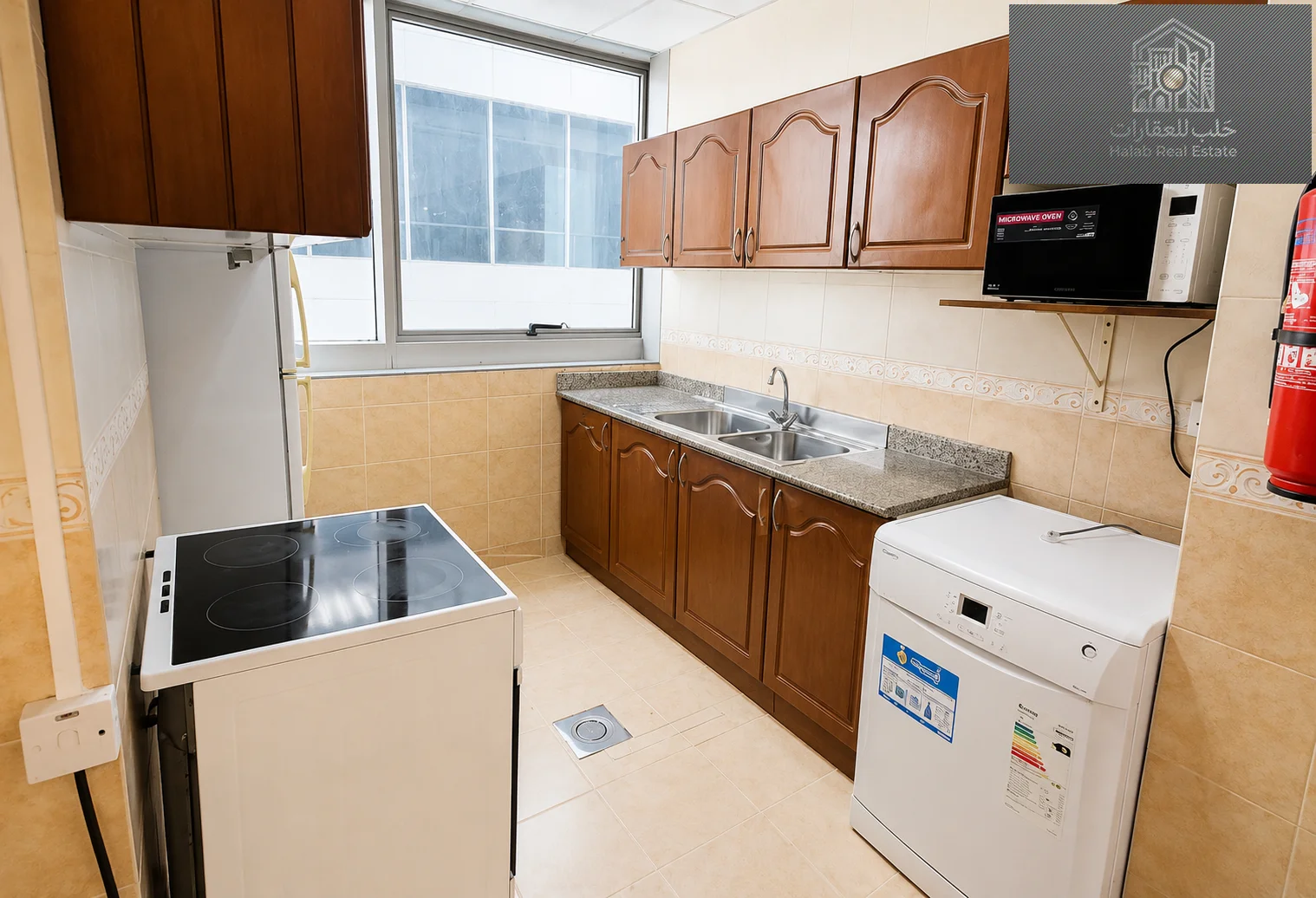 Spacious 2 Bedroom Fully Furnished Apartment in Al Khair Tower, Corniche