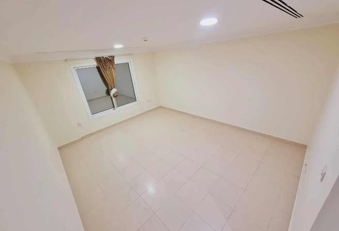 5 Bed | 5 Bath | Old Airport | QAR 10,000 | Flat