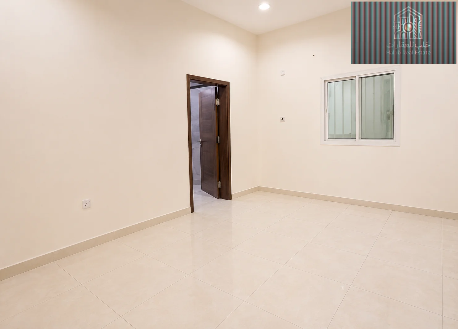 Family 2-Bedroom Apartment with Majlis in Madinat Khalifa Building 58