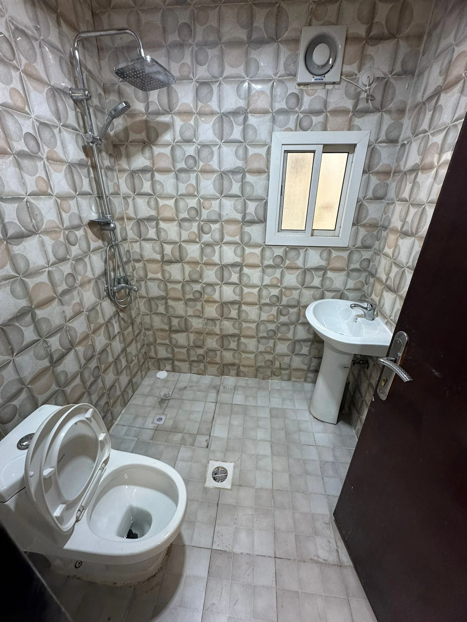 Spacious 1-Bedroom Apartment for Rent in Al Kharaitiyat | 80 sqm