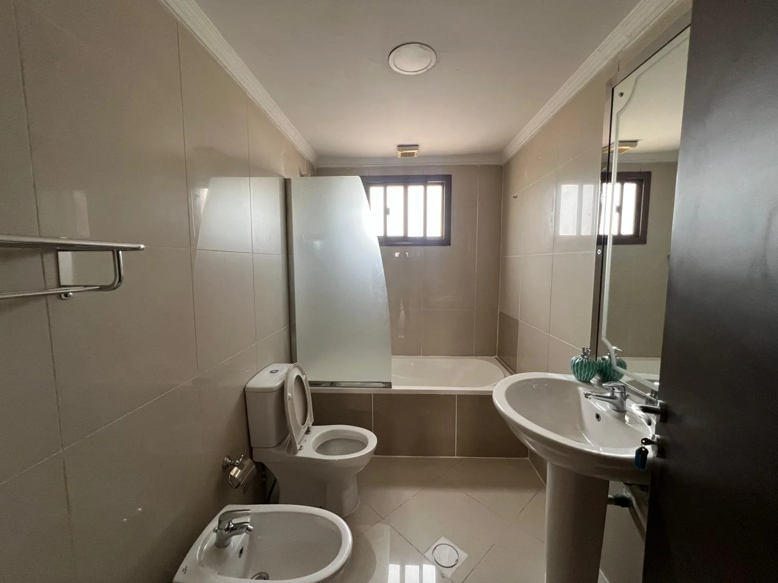 Luxury 4BHK Fully Furnished Villa in a Compound – Ain Khaled