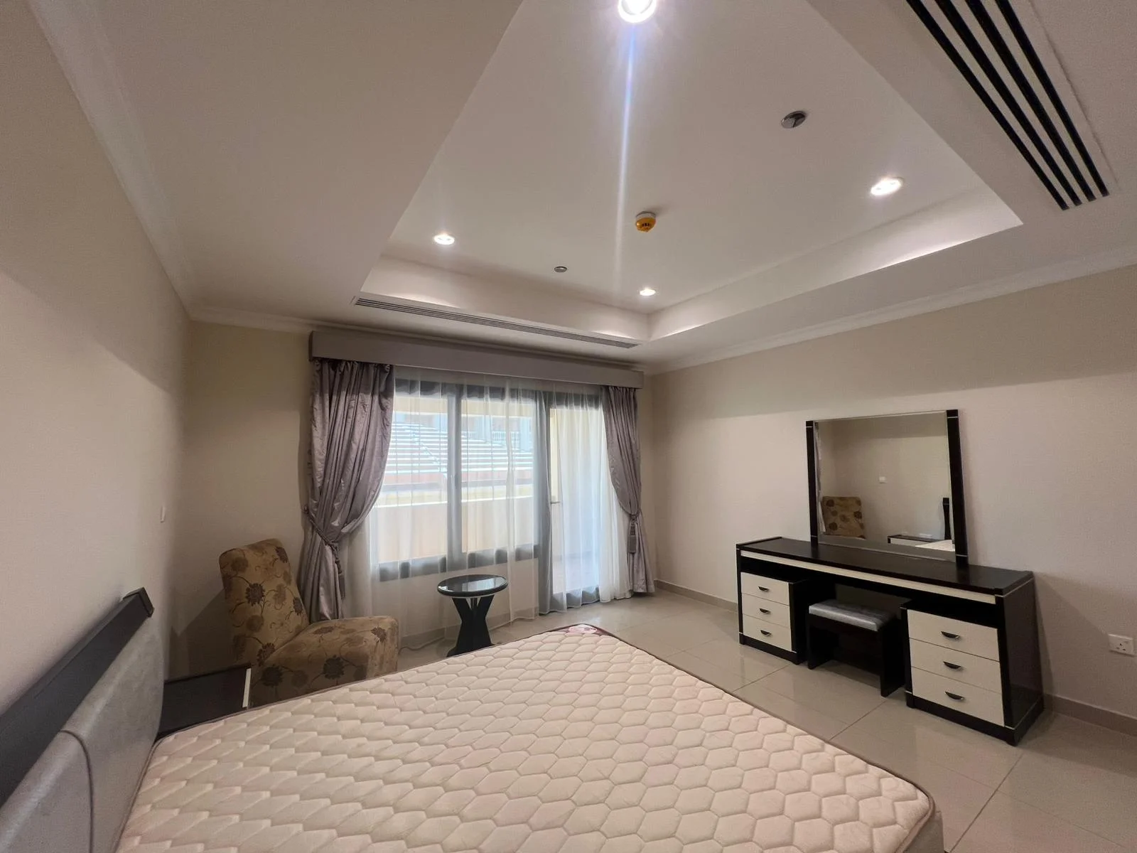 1BR + Office Room Apartment in The Pearl | Pool View | Fully Furnished