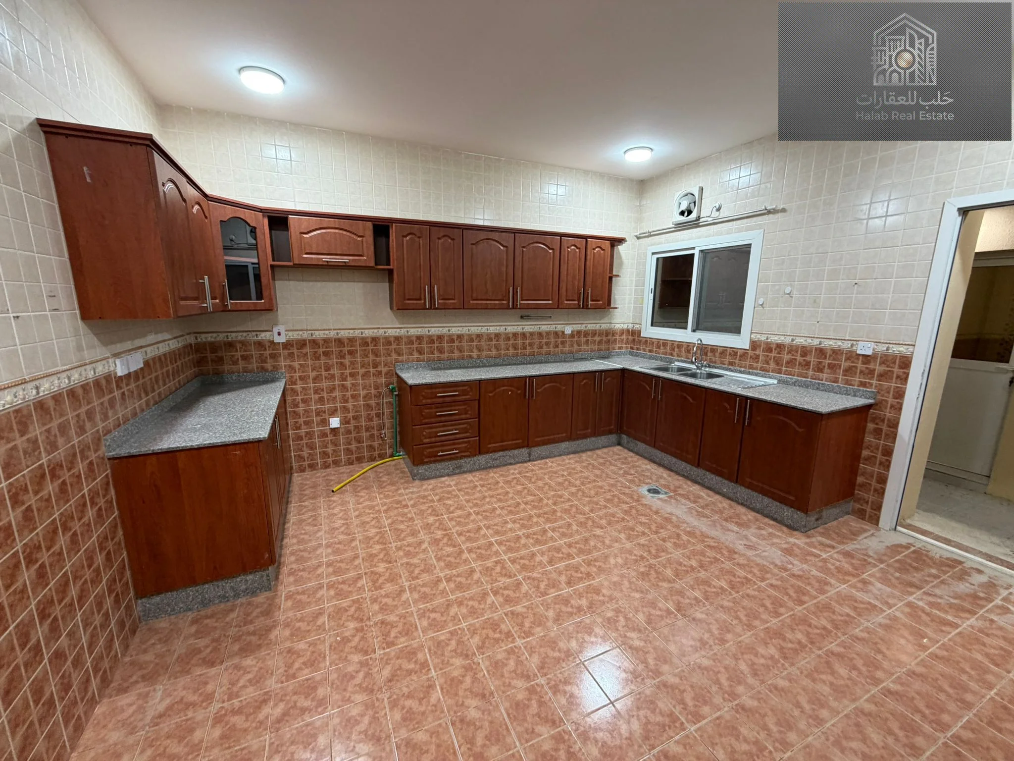 Spacious 6-Bedroom Villa for Rent in Umm Salal Ali | Large Yard