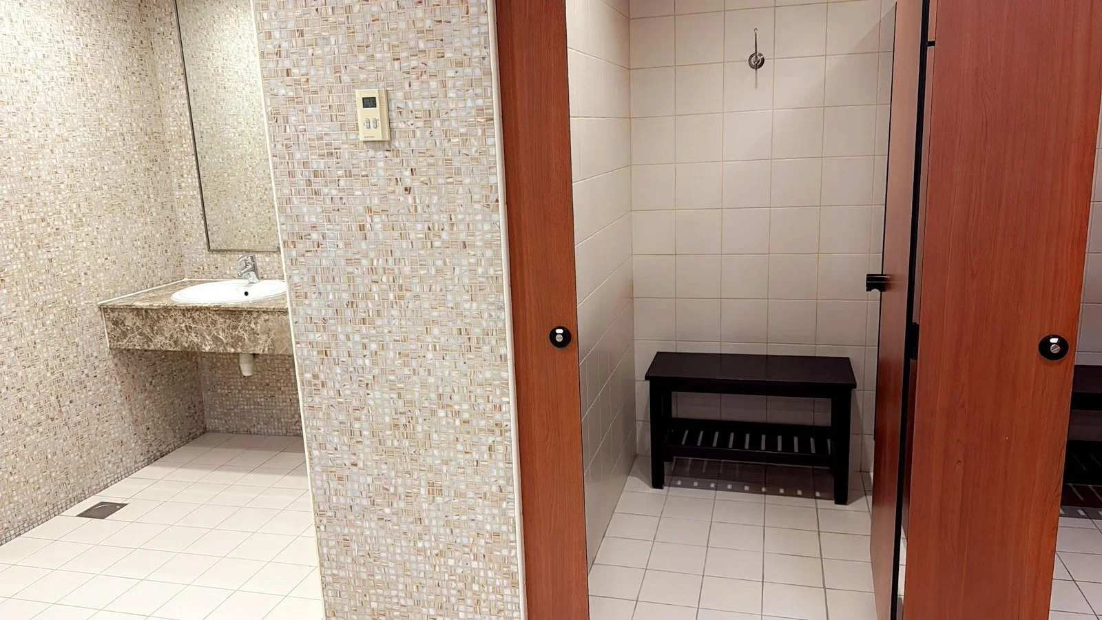 Spacious Semi-Furnished Studio - in the Pearl