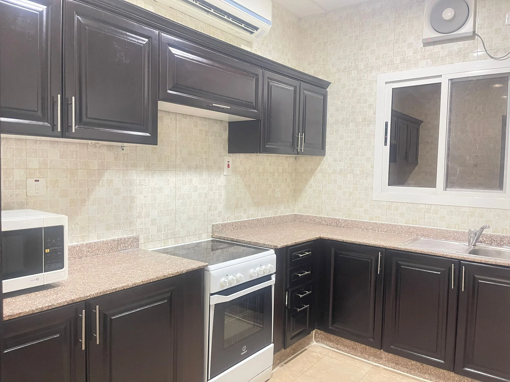 FURNISHED 2BHK APT WITH FACILITIES