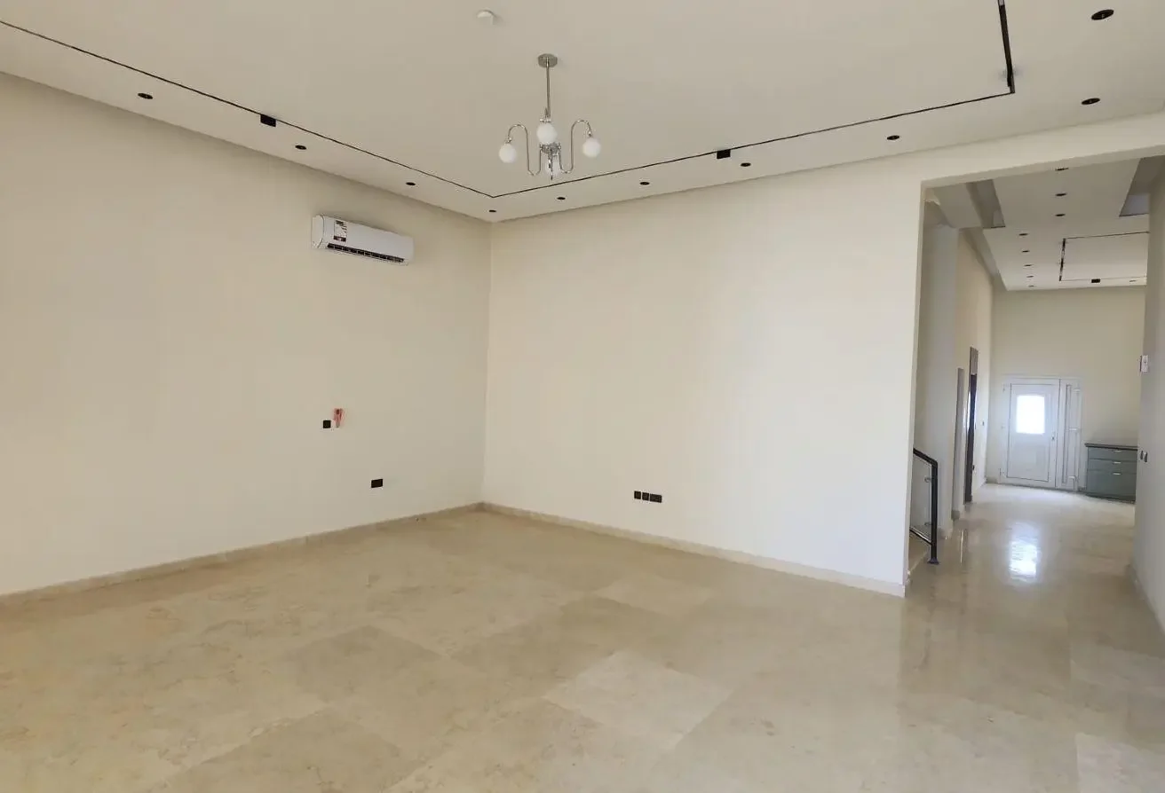 Brand New Modern Villa| 09 Master Beds +Outhouse