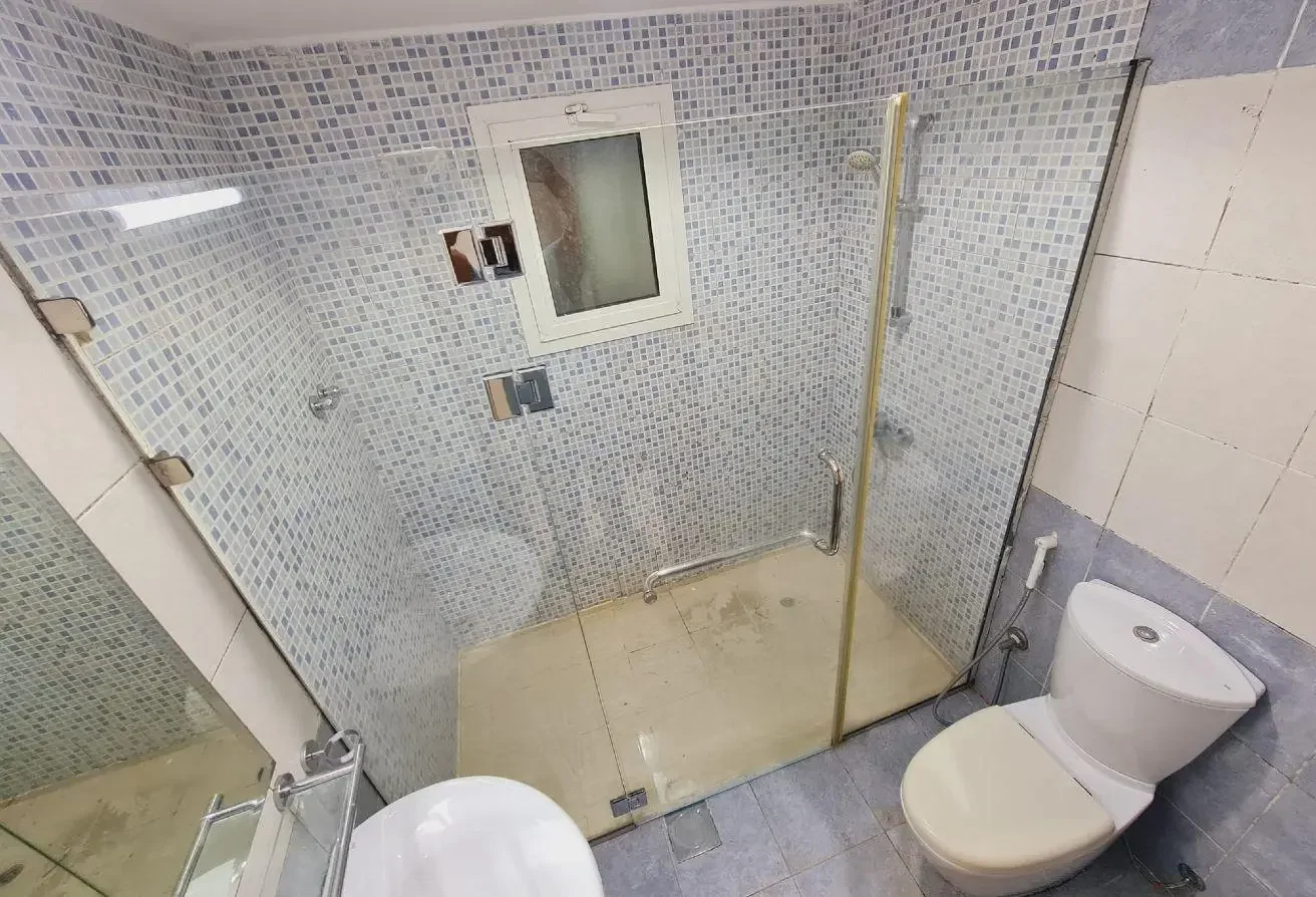 5 Bed | 5 Bath | Old Airport | QAR 10,000 | Flat