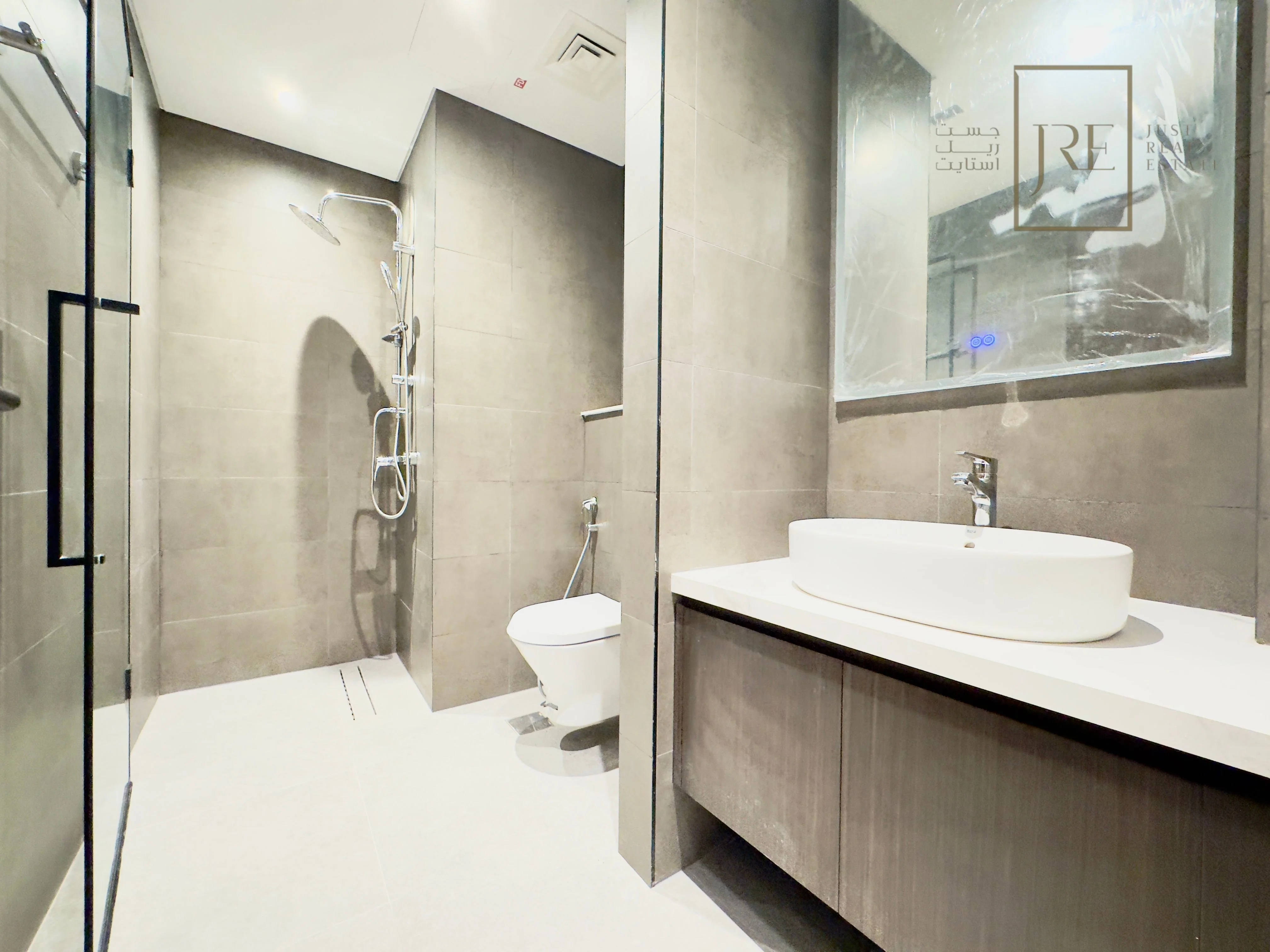 2-Bedroom Apartment + Maid's Room in The Pearl - La Plage South | Beachfront