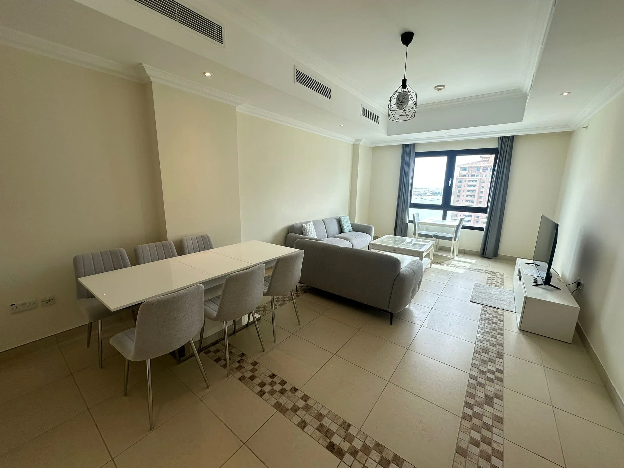 Luxury 1-BHK 7500 WITH STUNNING MARINA VIEW INCLUDING BILLS