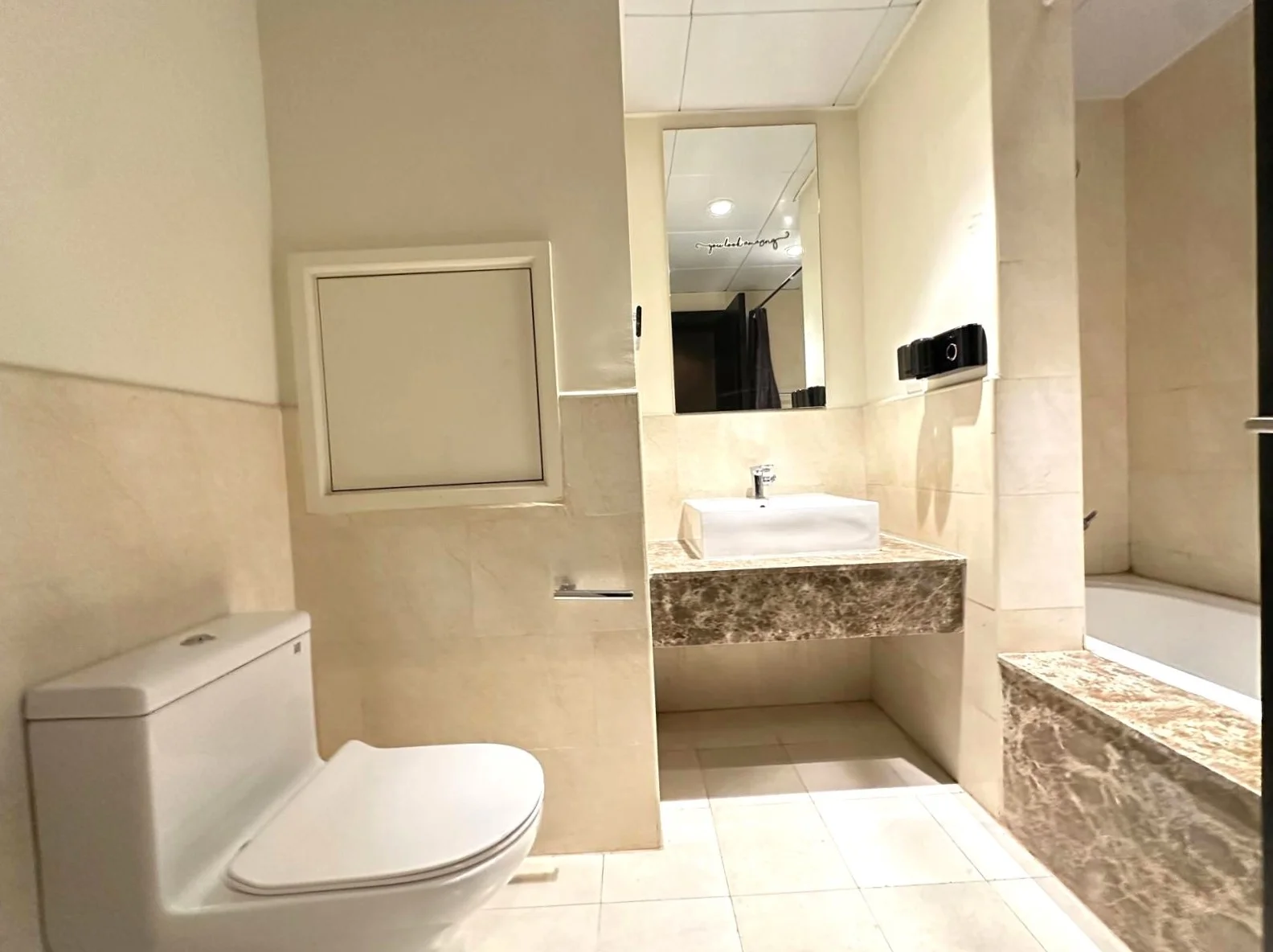SPACIOUS SF 1BR + OFFICE | BIG BALCONY |