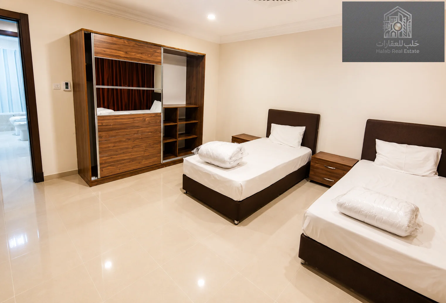 Spacious 2 Bedroom Fully Furnished Apartment in Al Khair Tower, Corniche