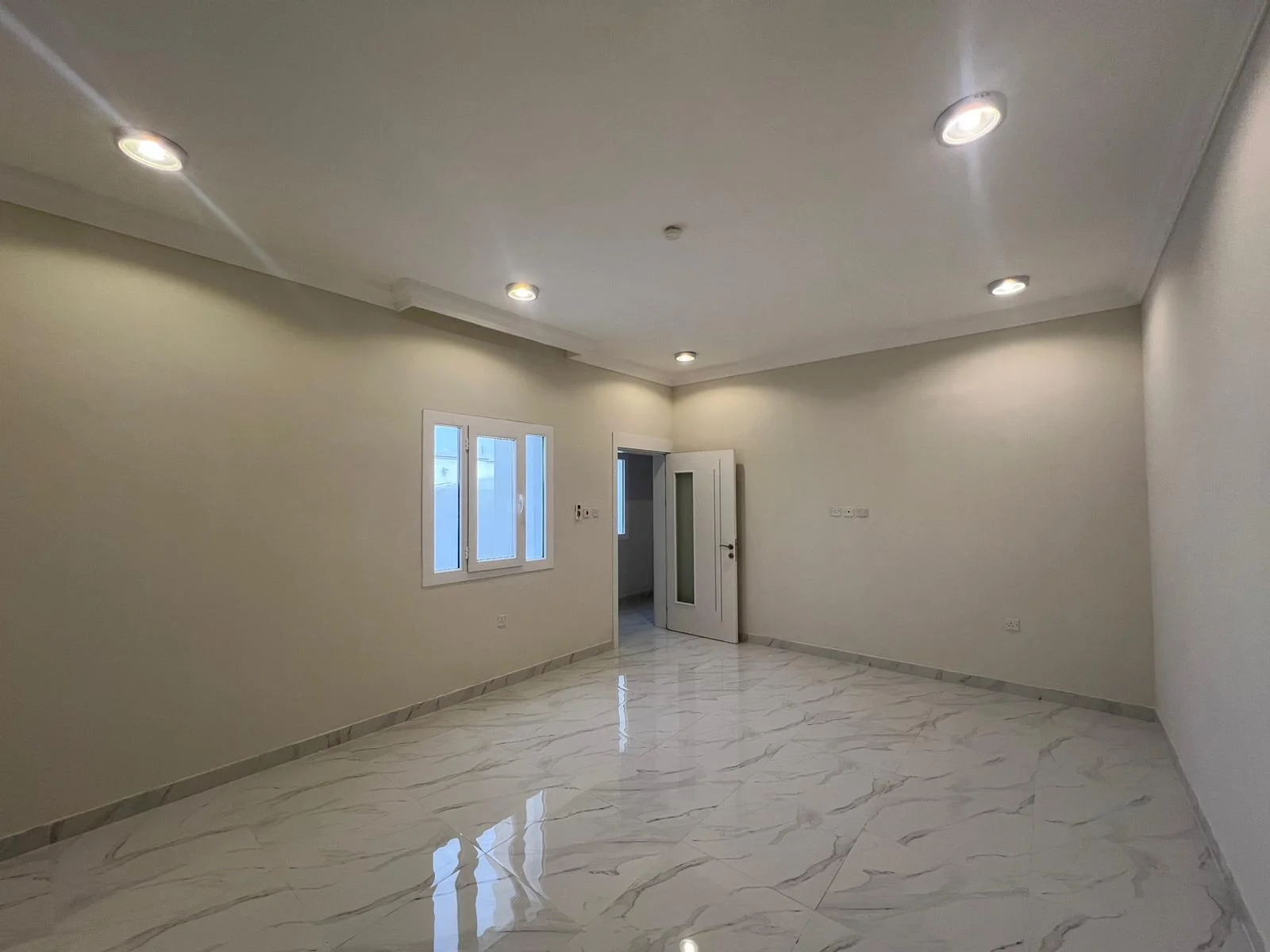 Spacious 5-Bedroom UF Villa for Rent in Muraikh