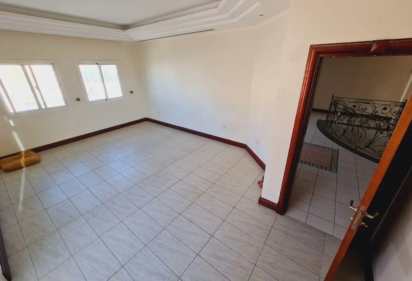 5 Bed | 5 Bath | QAR 18K | Lagoon | Garden | AC