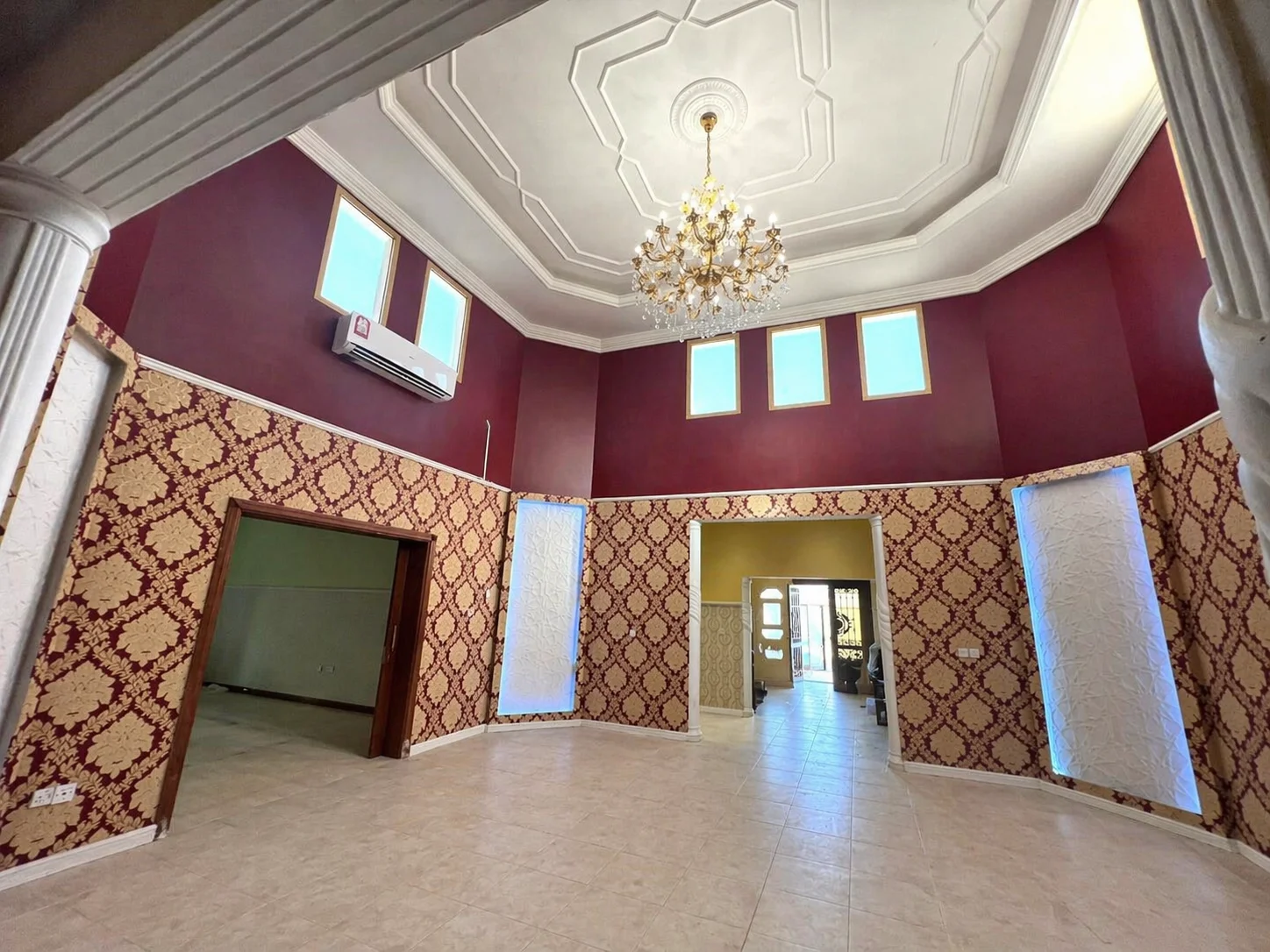LARGE FAMILY VILLA |6BR + MAJLIS |PRIVATE POOL | - view 1