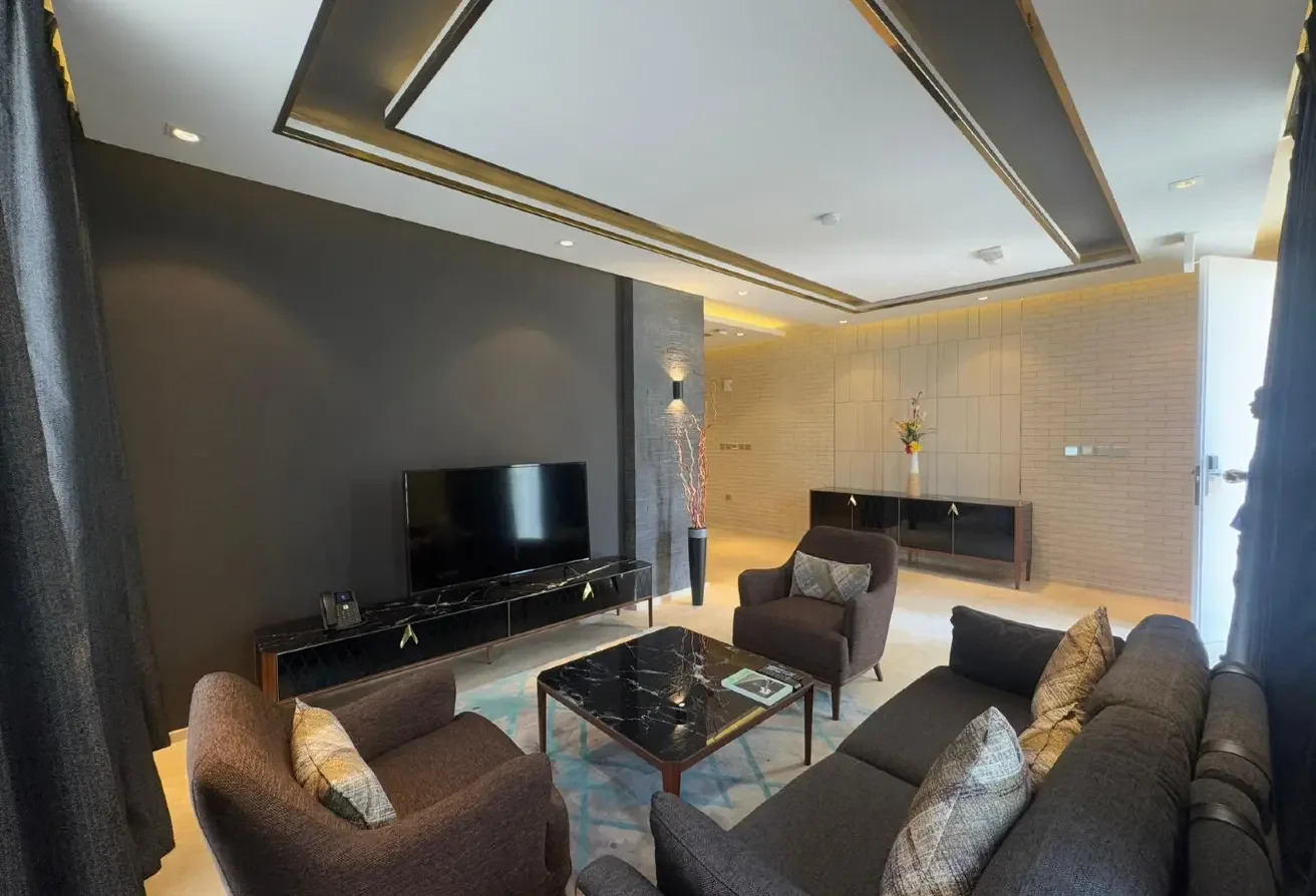 LUXURIOUS COMPOUND VILLA| 05 MASTER BEDROOMS| 450 - view 2