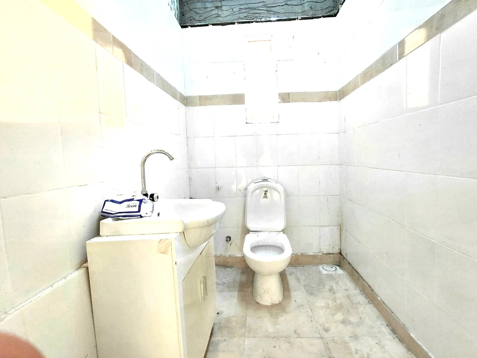 SPACIOUS STORAGE SPACE IN PRIME LOCATION