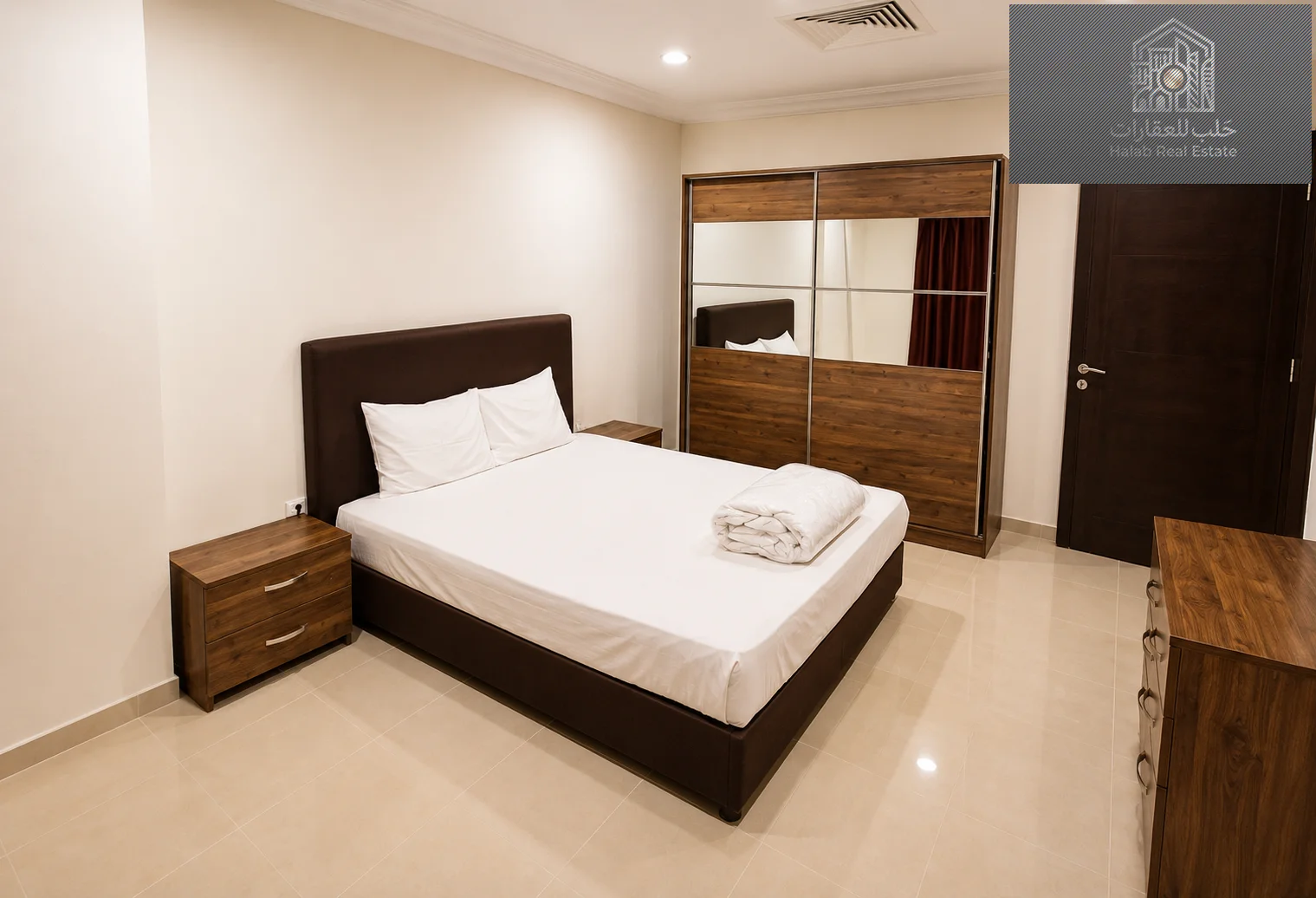 Spacious 2 Bedroom Fully Furnished Apartment in Al Khair Tower, Corniche