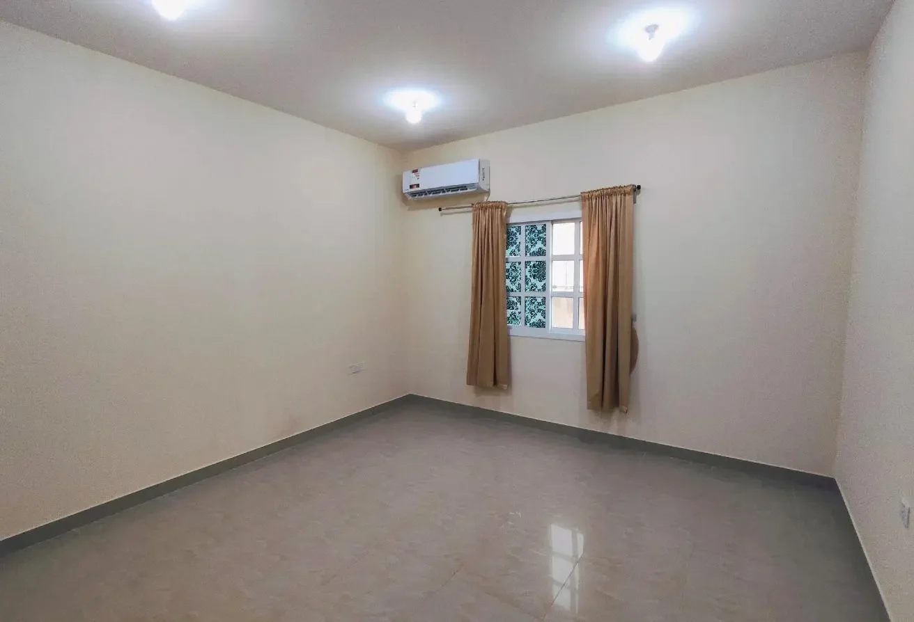 Neat Standalone Villa | 05 Bedrooms + Majlis