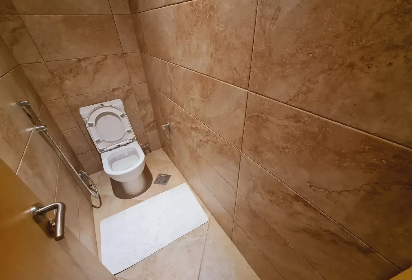 Luxury | Furnished | 3 Bed | Maid room | Muraikh