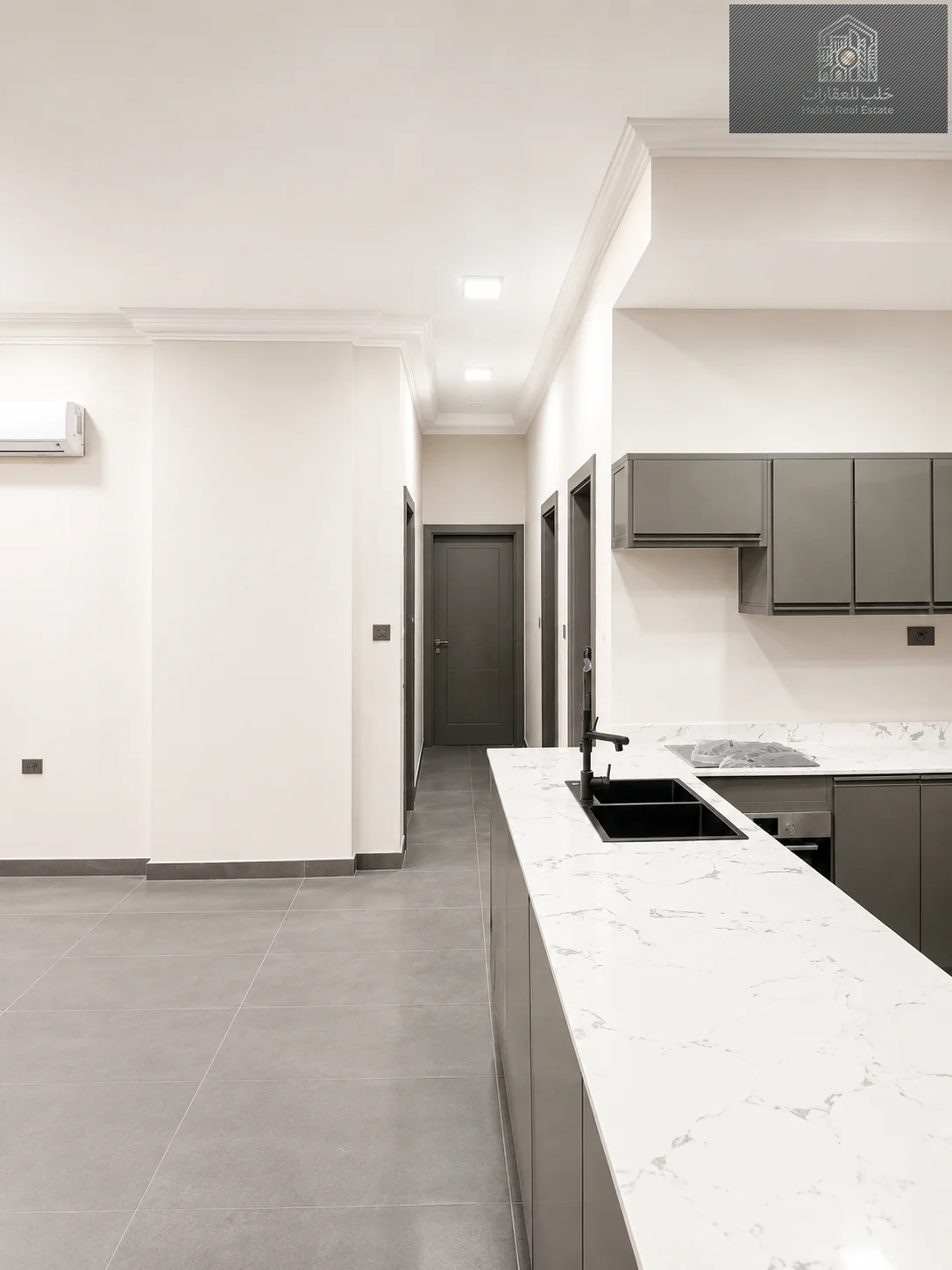 Spacious 2 Bedroom Unfurnished Apartment on Al Sadd Road Opposite Hamad Hospital - view 1