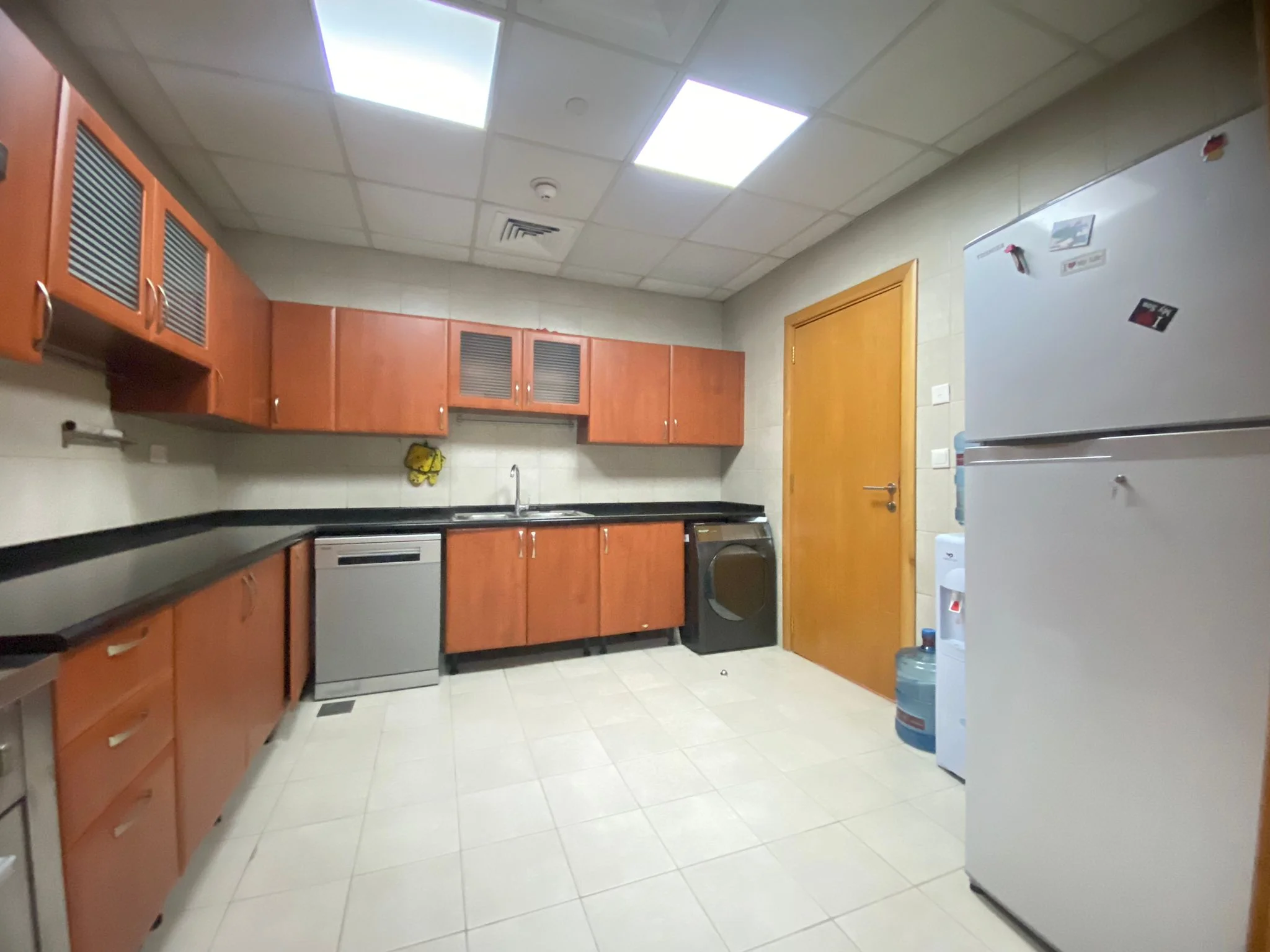 LARGE FURNISHED 3BHK APARTMENT + ALL FACILITIES