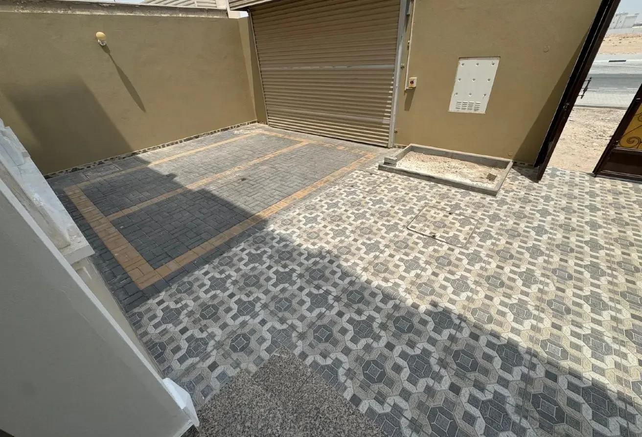 Stand alone villa | elevator | Close to DFC