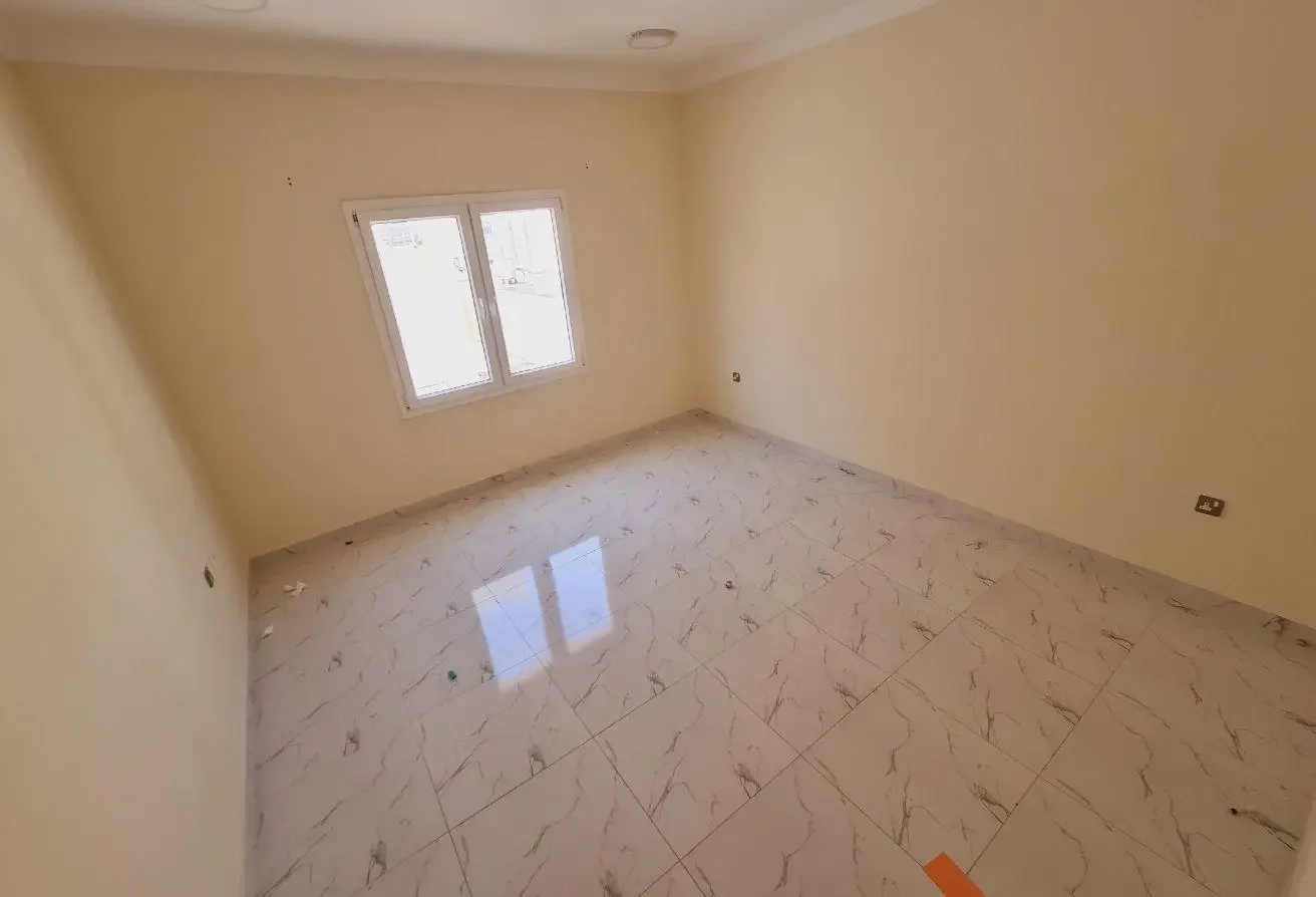 6 Bed | 5 Bath | Outhouse | QAR. 12,000 | Villa