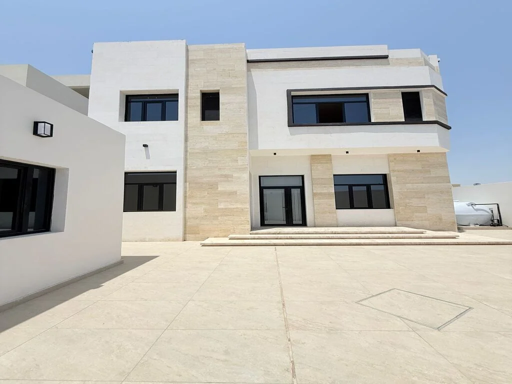 MODERN NEW CORNER 7BR VILLA+LIFT| PRIME LOCATION