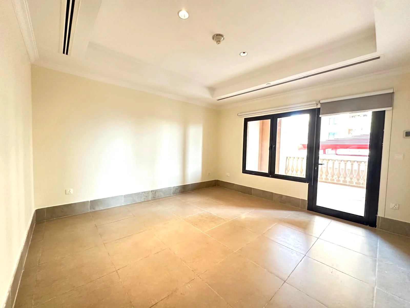 SPACIOUS SF 1BR + OFFICE | BIG BALCONY |