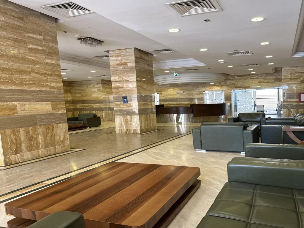 Spacious Furnished 3BHK Apartment + Pool & Gym in Bin Mahmoud