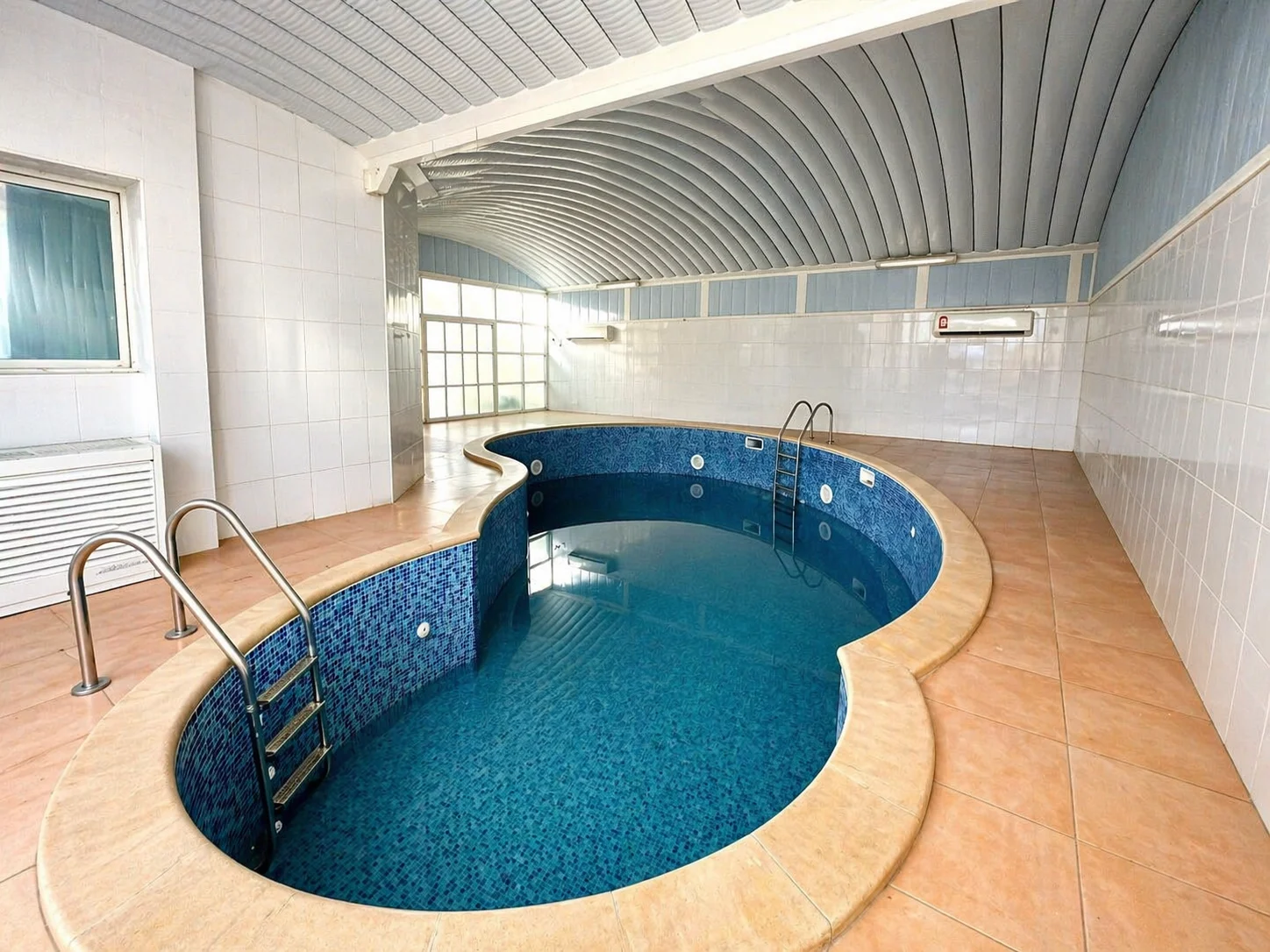 LARGE FAMILY VILLA |6BR + MAJLIS |PRIVATE POOL |