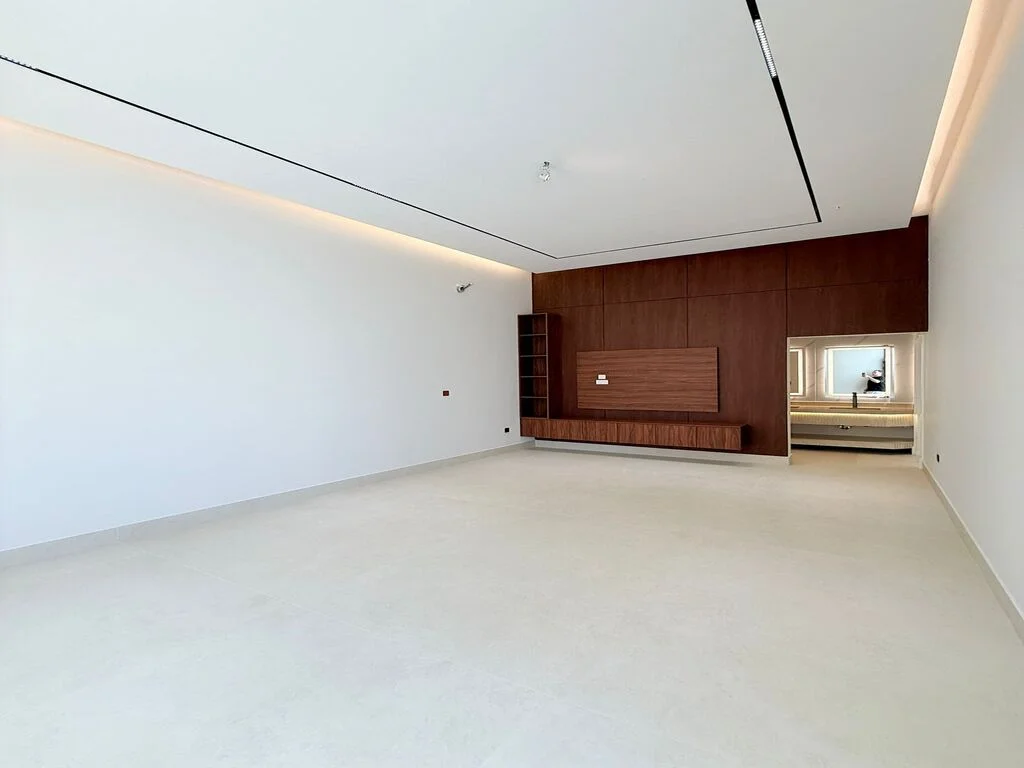 MODERN NEW CORNER 7BR VILLA+LIFT| PRIME LOCATION