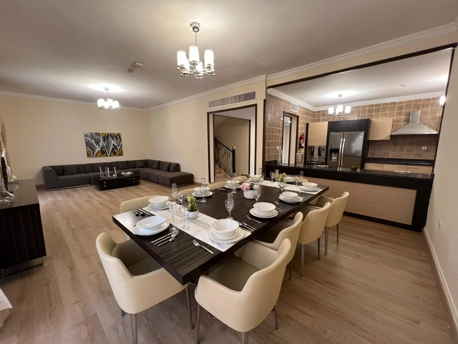 Luxury 4BHK Fully Furnished Villa in a Compound – Ain Khaled - view 1