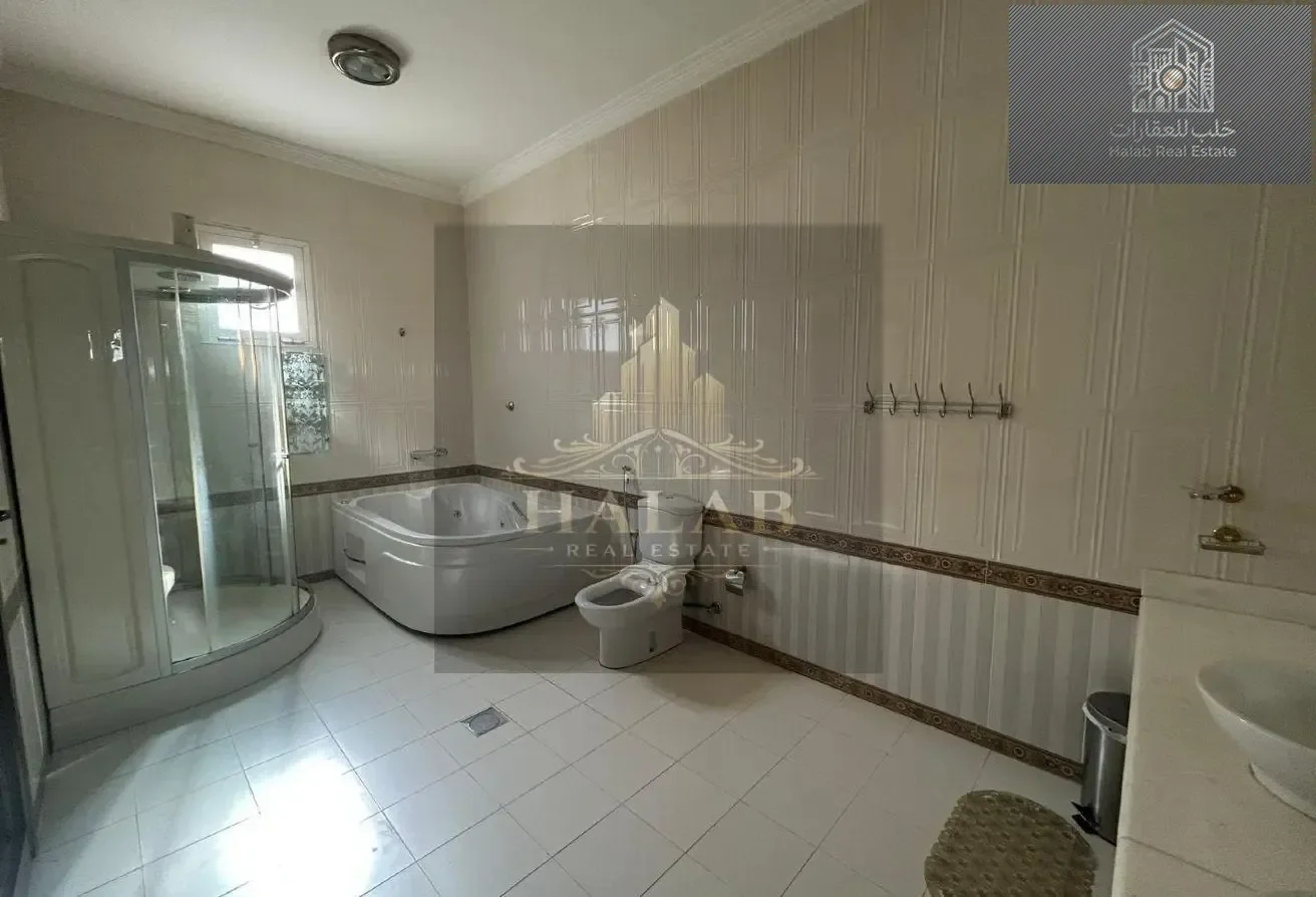 Elegant 6 bedroom villa with maid and driver rooms in Muaither Area, Al Rayyan