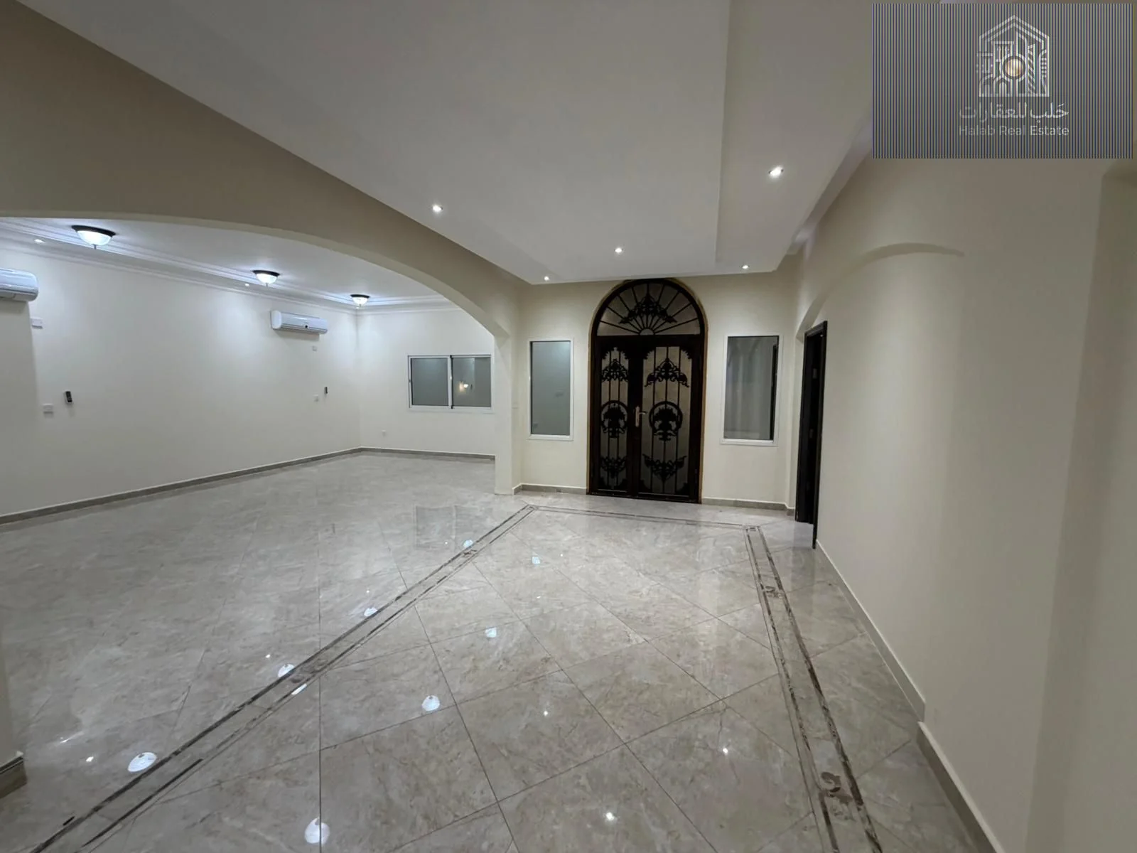 Spacious 6-Bedroom Villa for Rent in Umm Salal Ali | Large Yard
