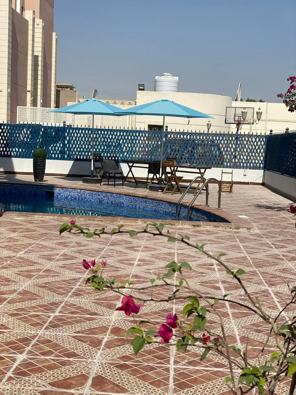 Fully Furnished 1BHK Apartment Near Wadhnan Mall & Aspire Zone | Pool & Gym