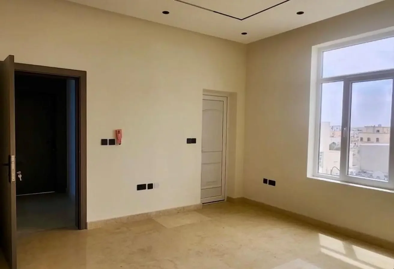 Brand New Modern Villa| 09 Master Beds +Outhouse