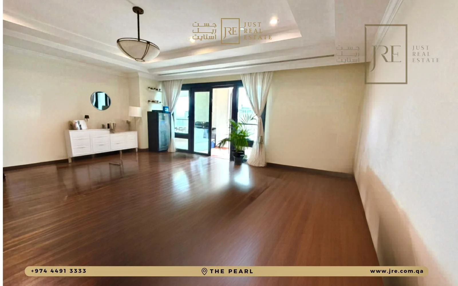 Spacious 4-Bedroom Apartment + Maid's Room in The Pearl | Semi-Furnished