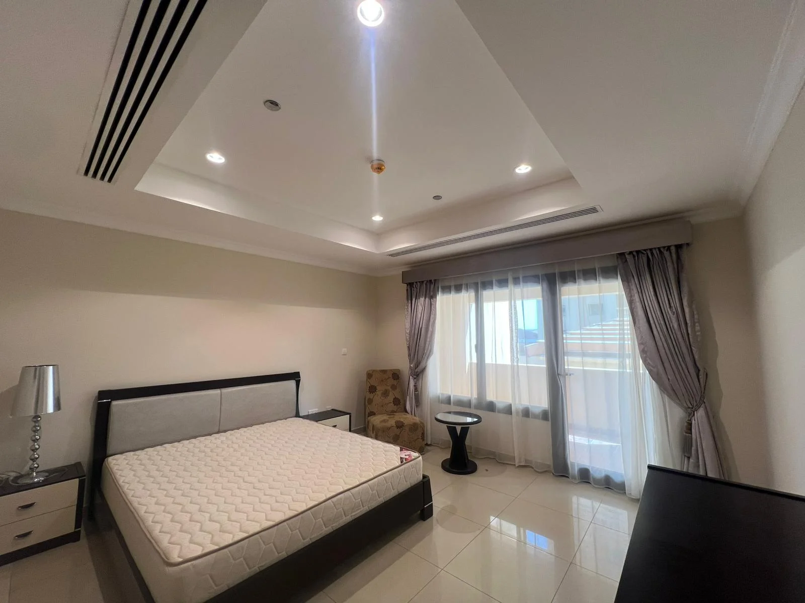 1BR + Office Room Apartment in The Pearl | Pool View | Fully Furnished
