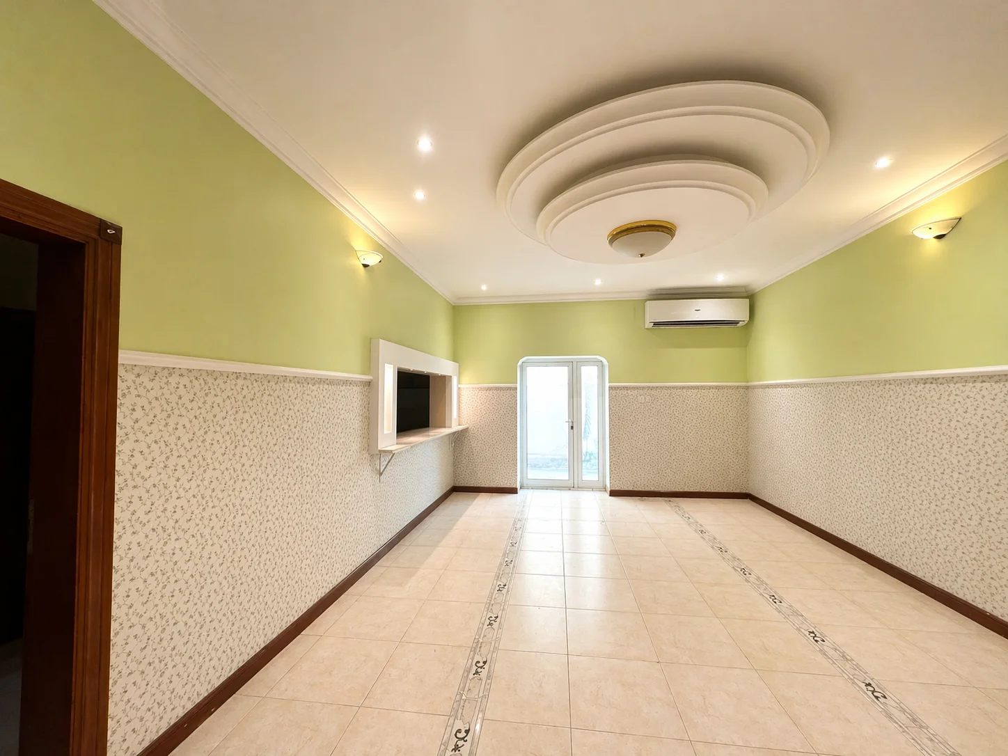 LARGE FAMILY VILLA |6BR + MAJLIS |PRIVATE POOL | - view 2