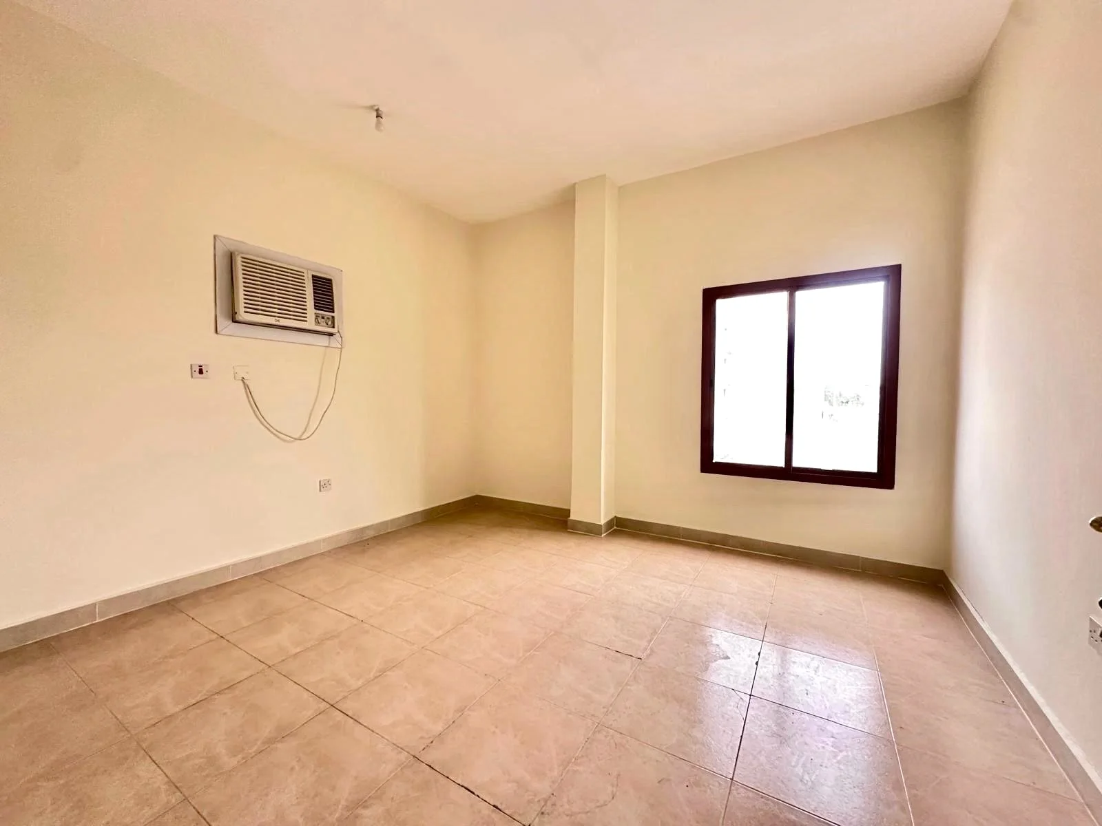 WELL MAINTAINED BUDGET-FRIENDLY 2BR APARTMENT