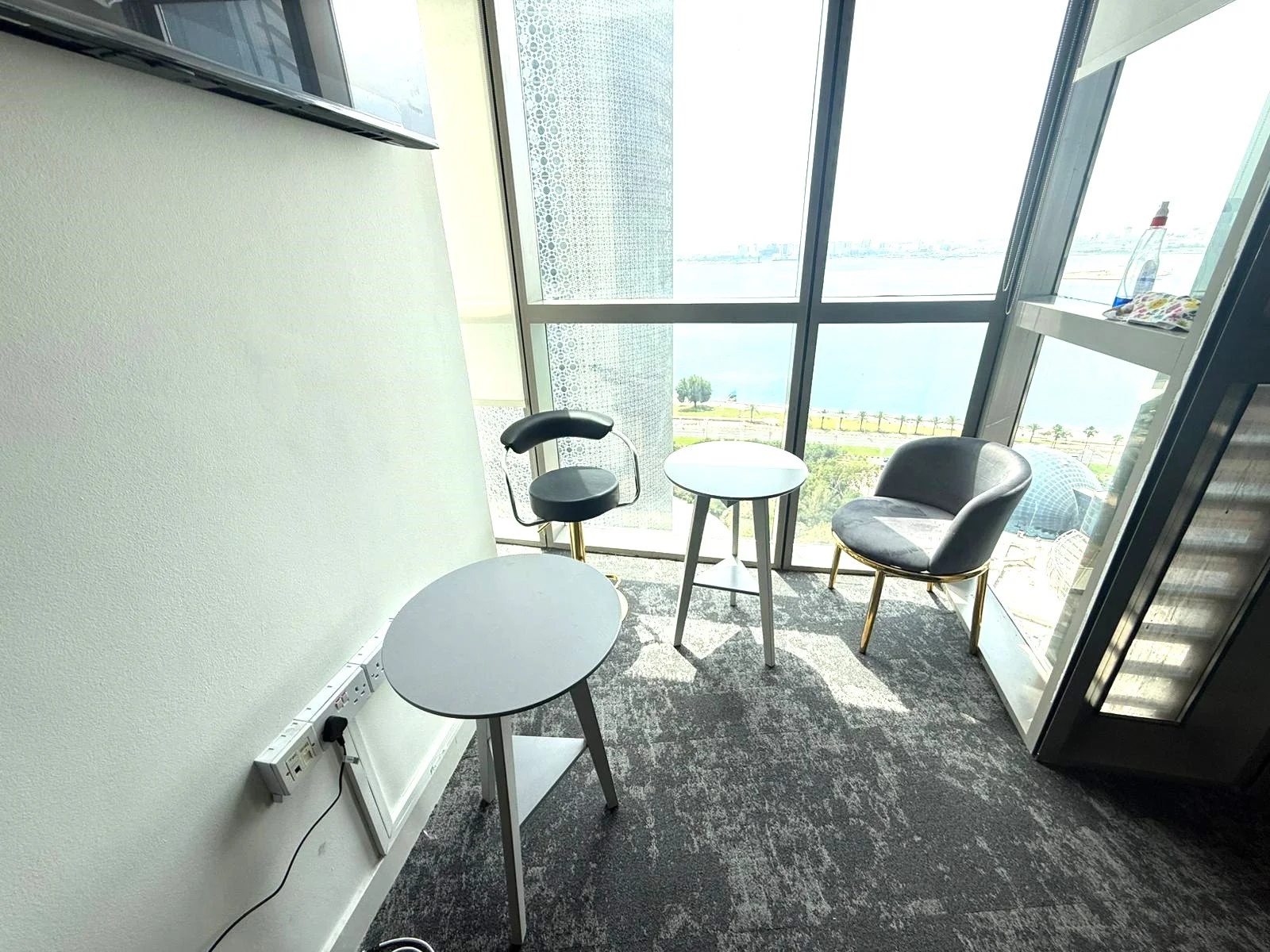 SEA VIEW OFFICE | FULLY FURNISHED | 210 SQM |