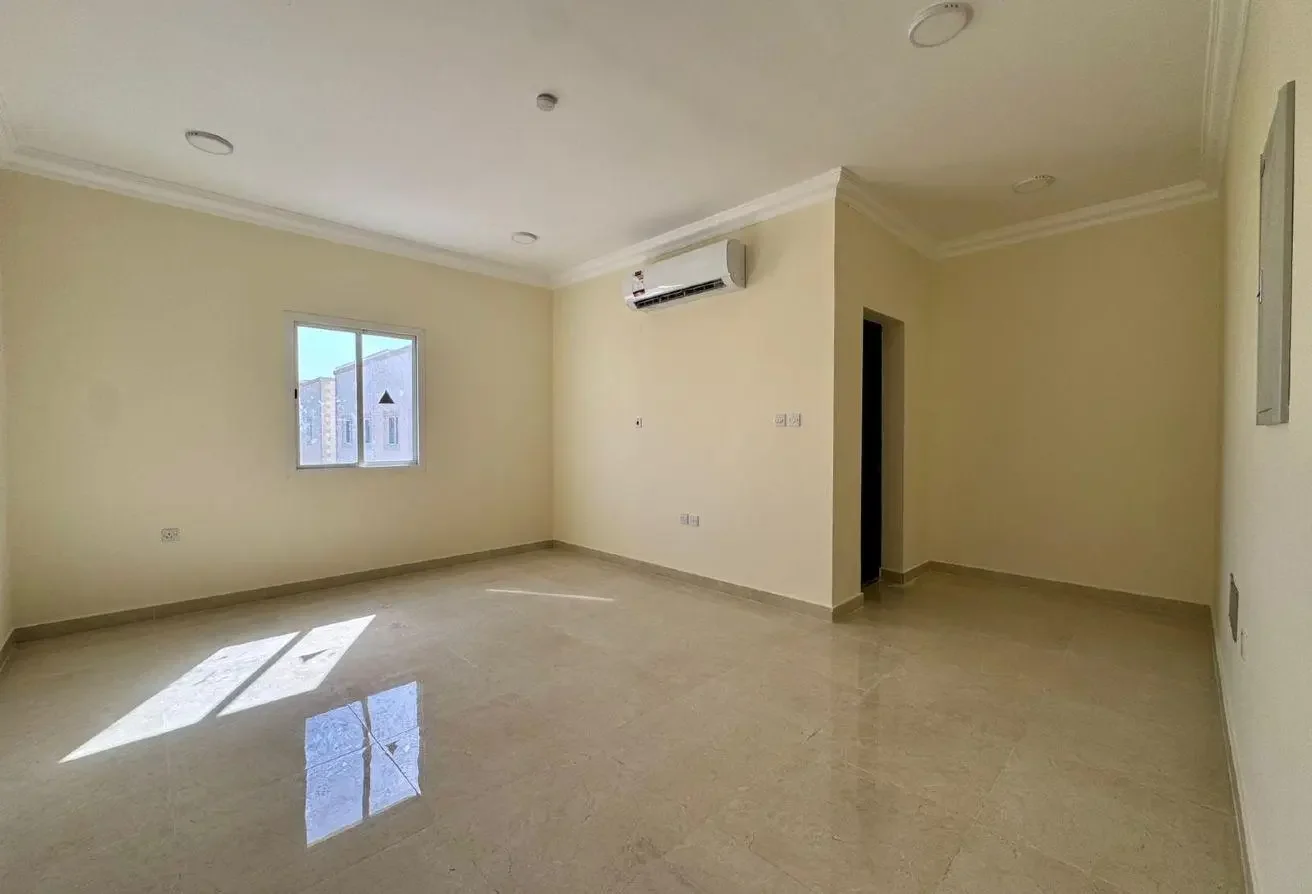 Compound Villa| 06 Bedrooms| 06 Baths| Amenities
