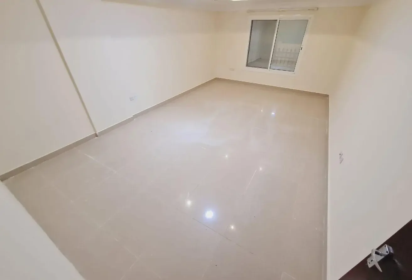 5 Bed | 5 Bath | Old Airport | QAR 10,000 | Flat