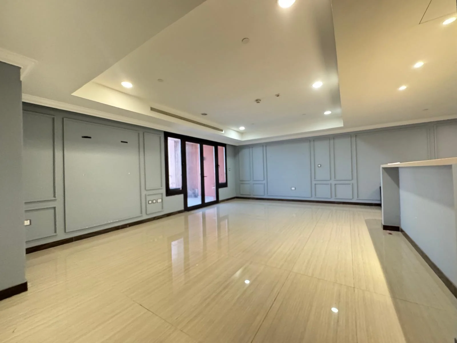 STYLISH MARINA LIVING – SPACIOUS 2BHK APT+BALCONY