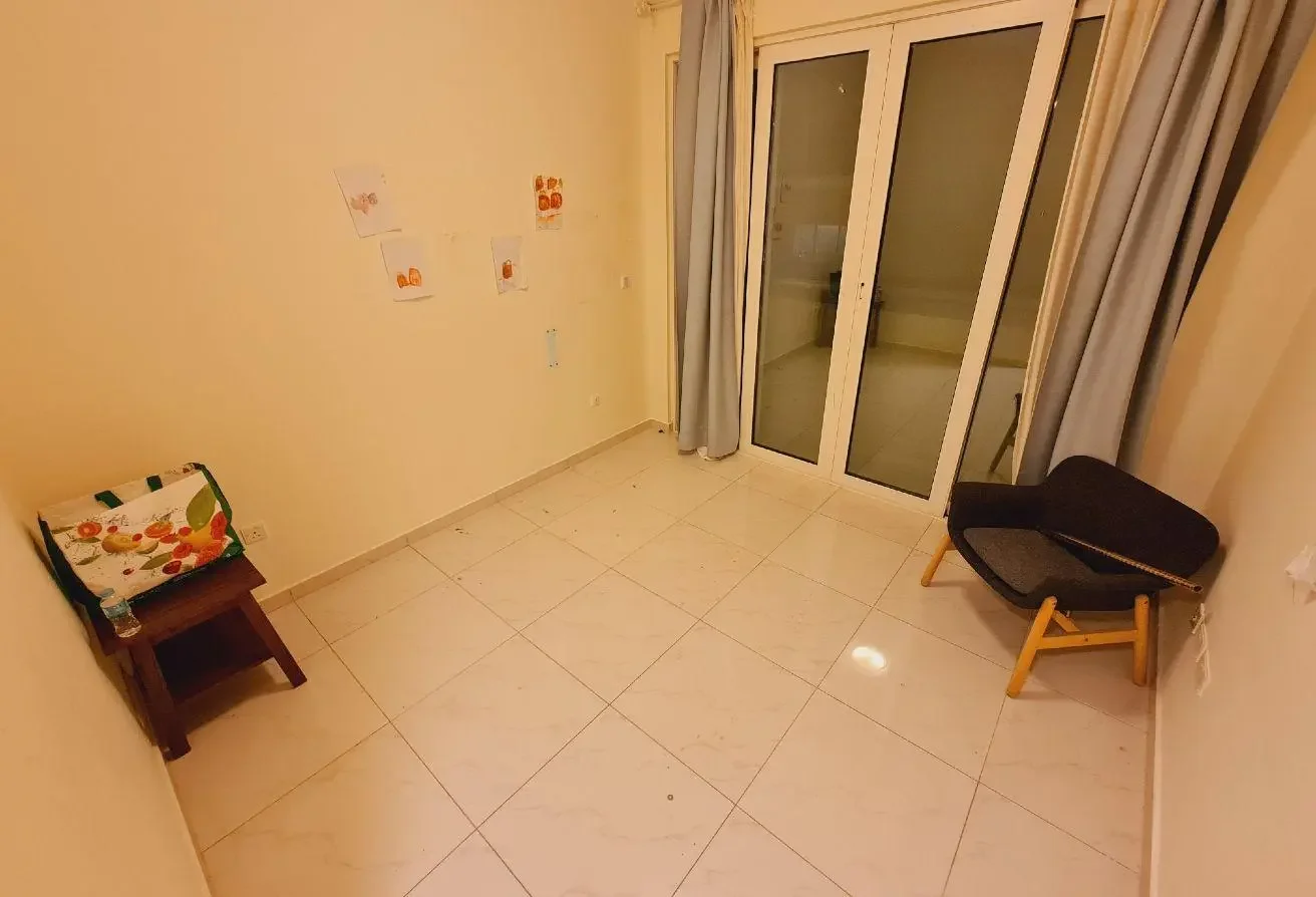 Furnished | 2 Bed | VB | Balcony | 10K | Sea view