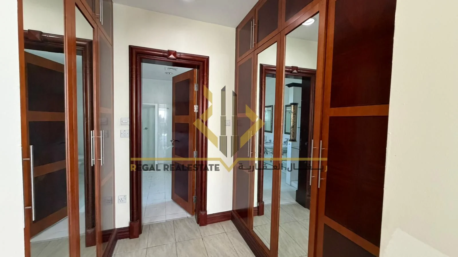 Experience spacious and elegant family living in this unfurnished villa - view 2